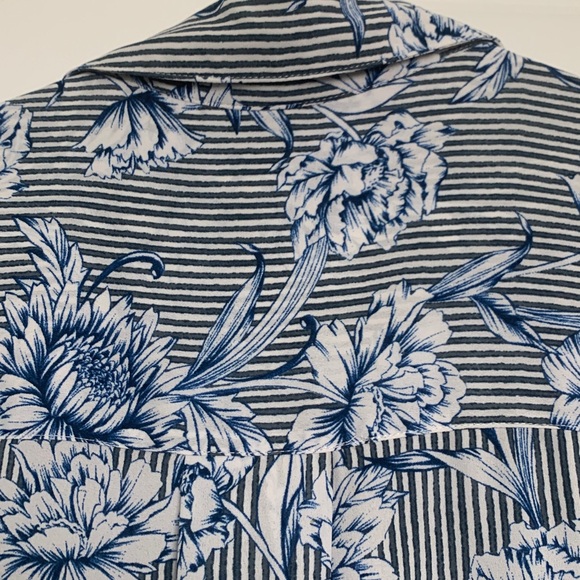 INC Blouse - Picture 4 of 8